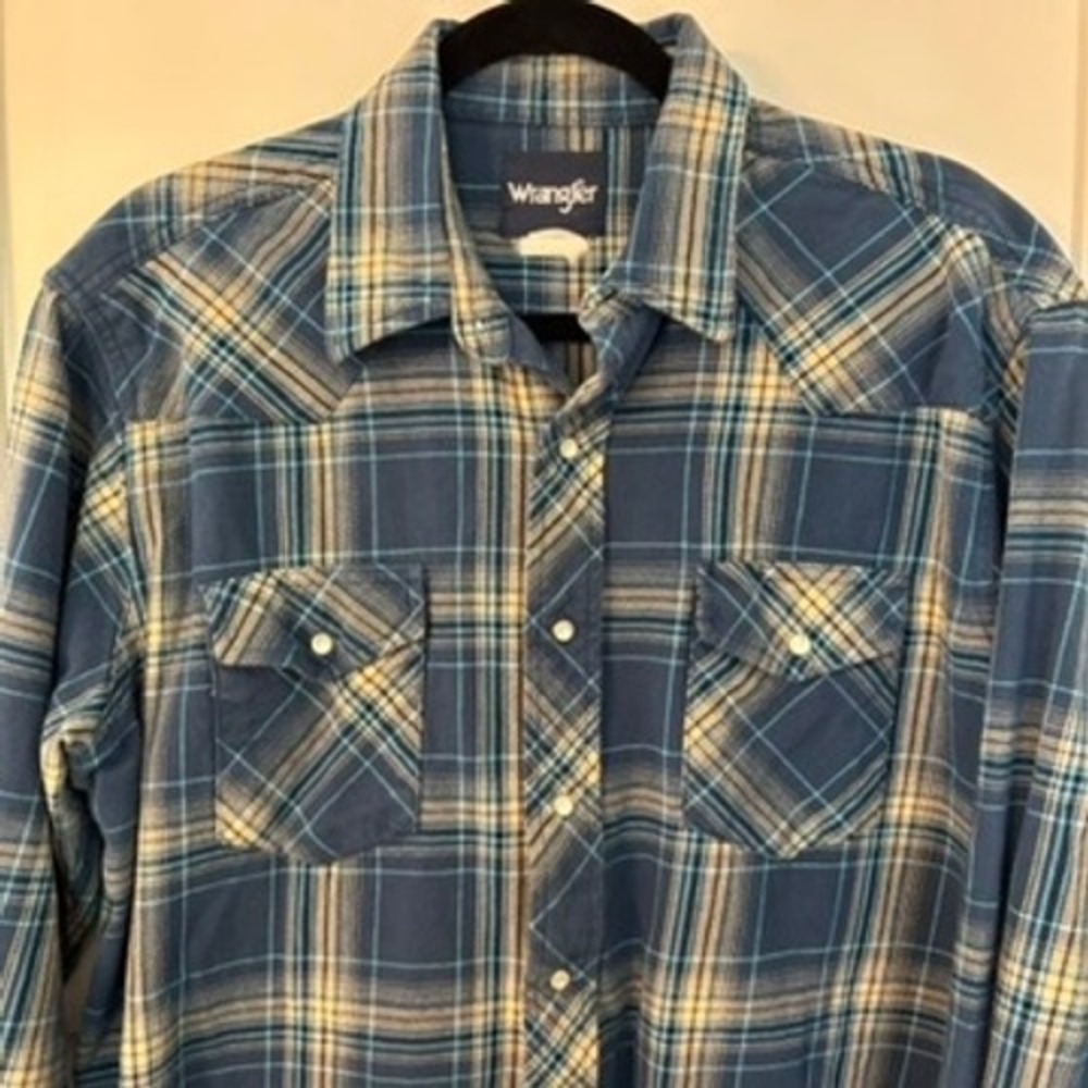Wrangler Mens XL Blue Plaid Western Pearl Snap Shirt Long Sleeve Raw Hem Grunge - Picture 3 of 16